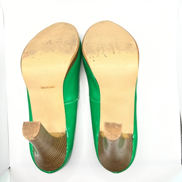 Charlotte Russe “Sandy” Green Patent Peep Toe Pump - Picture 6 of 7